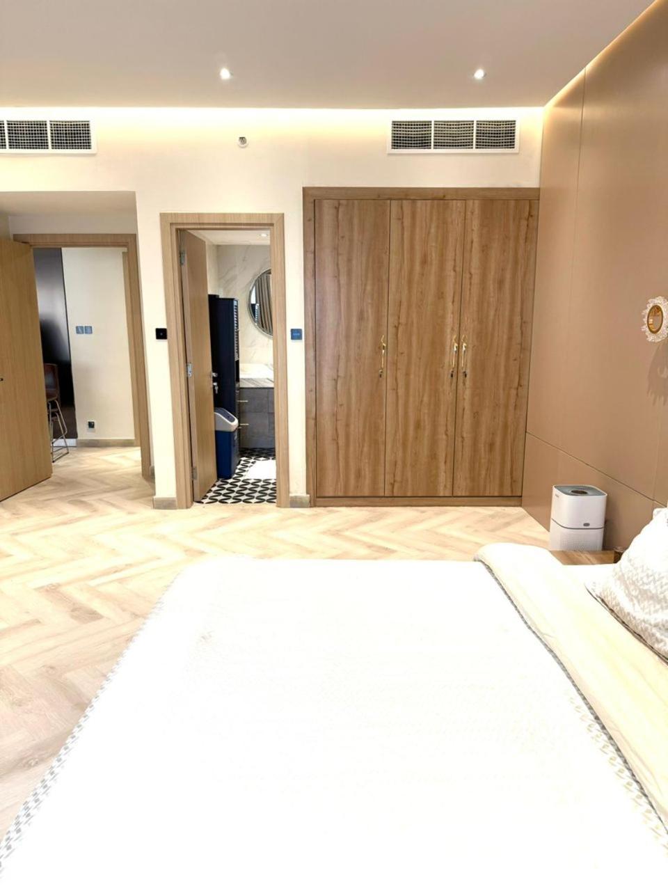 Cozy, Fully Fitted Smart Apartment Dubai